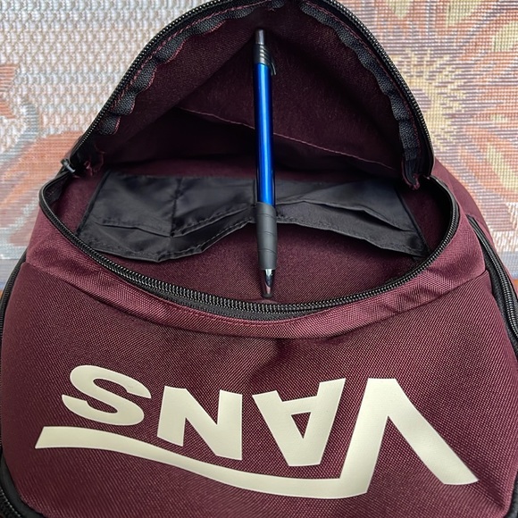 Vans Ranged 2 Prints Adult Laptop Backpack One Size (Port Royale)
NWT - Picture 10 of 16